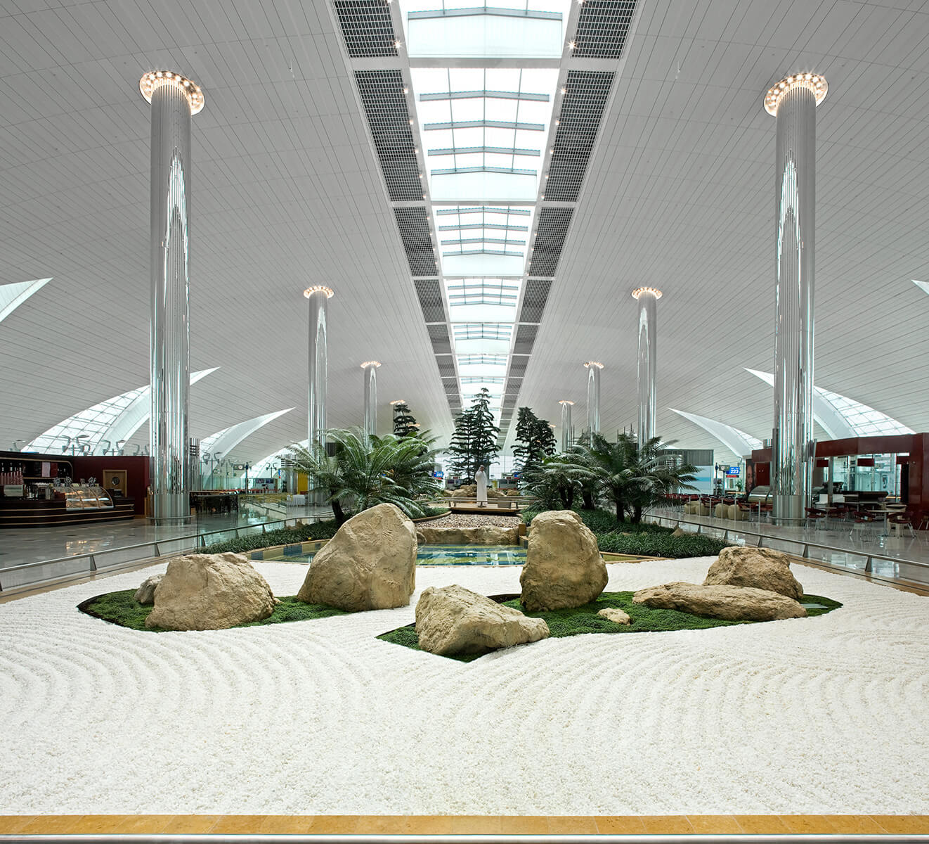Interior Photography Dubai: International  Airport Terminal 3: Emirates Airlines